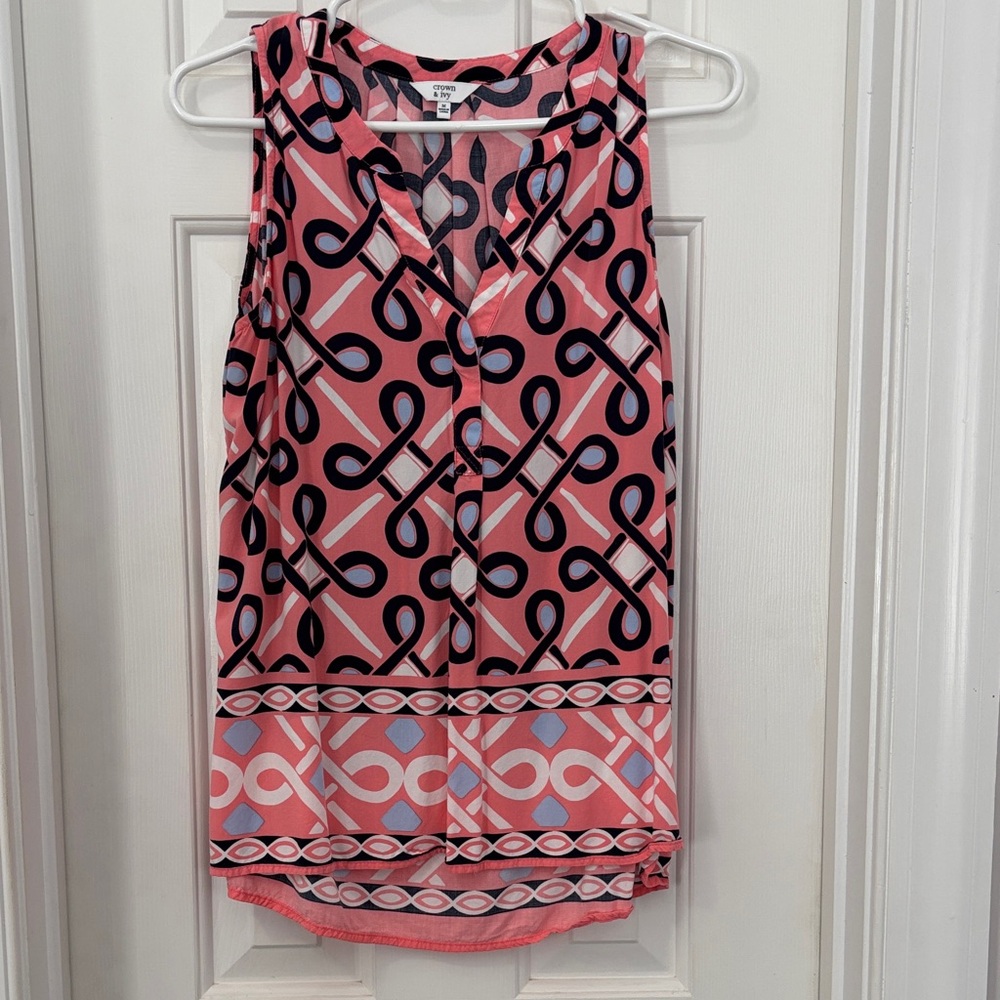 Crown & Ivy Peach, Black and periwinkle Patterned Blouse M